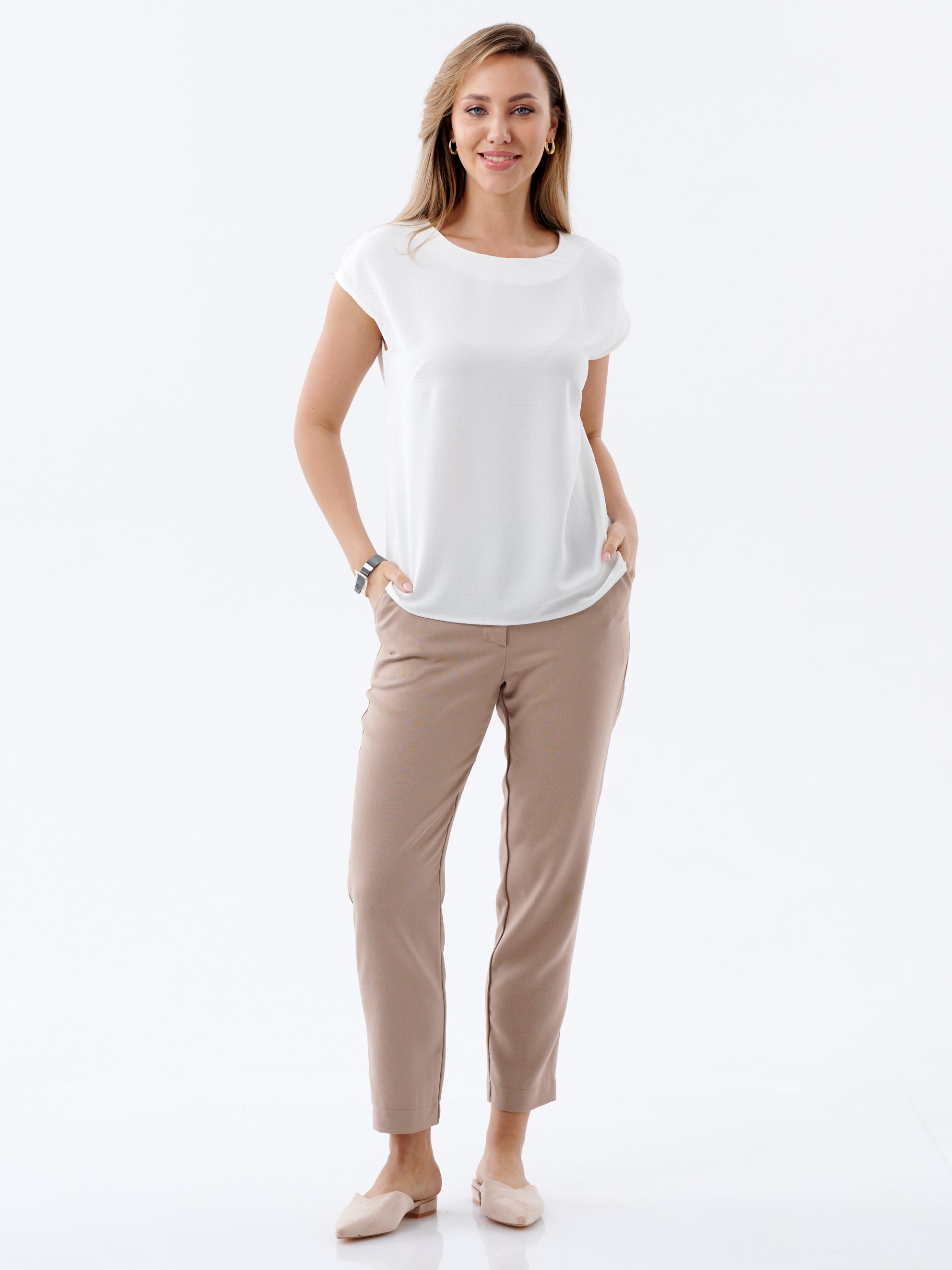 Брюки прямые с эластичным поясом бежевые